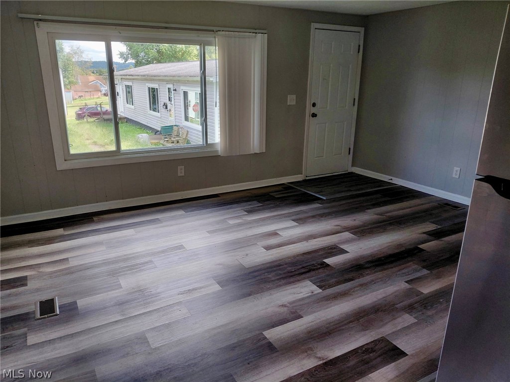 716 S 8th Street Cambridge OH 43725