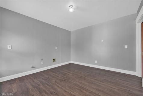 4438 Pearl Road Cleveland OH 44109
