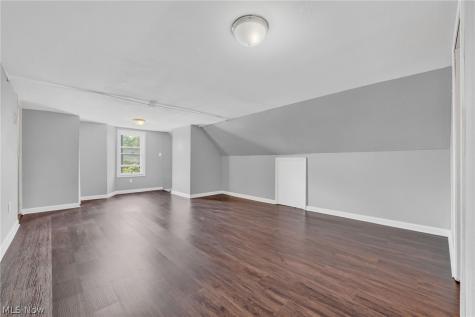 4438 Pearl Road Cleveland OH 44109