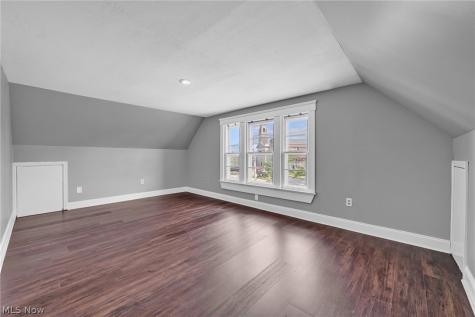 4438 Pearl Road Cleveland OH 44109