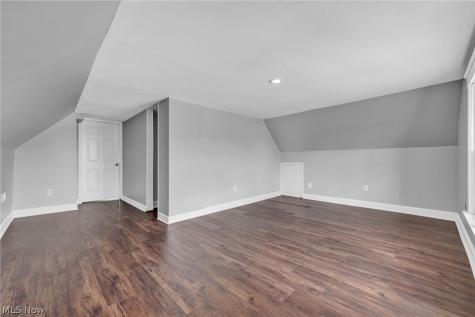4438 Pearl Road Cleveland OH 44109