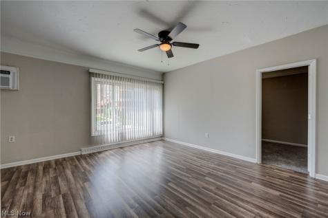 4438 Pearl Road Cleveland OH 44109