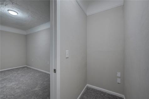 4438 Pearl Road Cleveland OH 44109