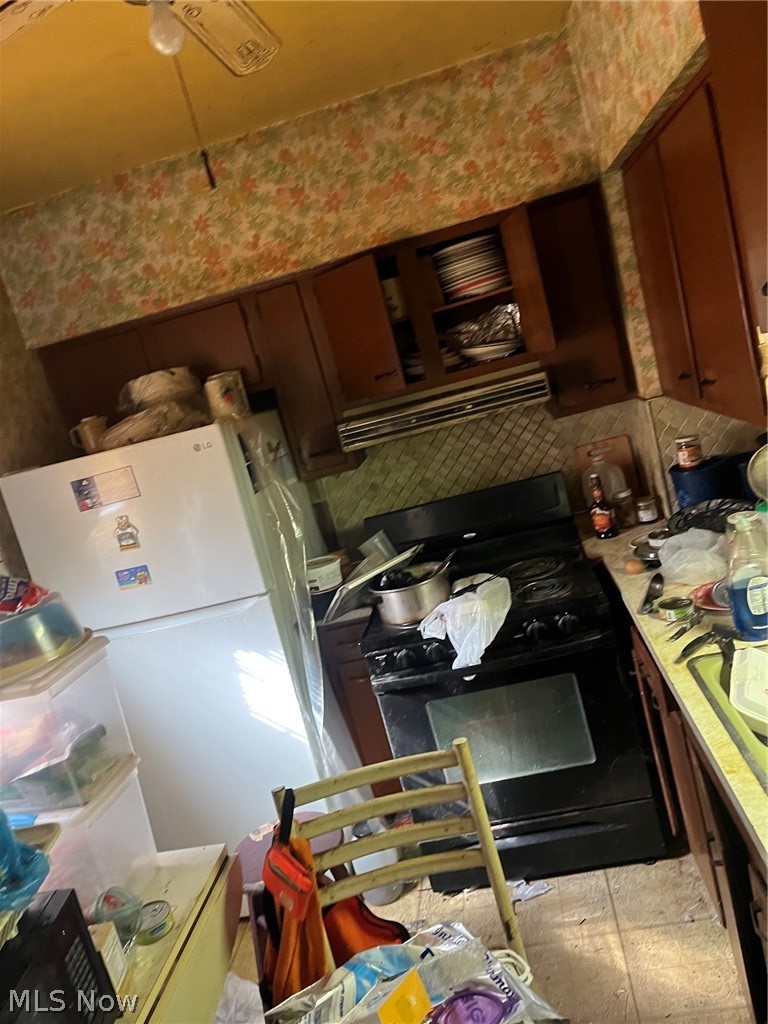628 E 131st Street Cleveland OH 44108