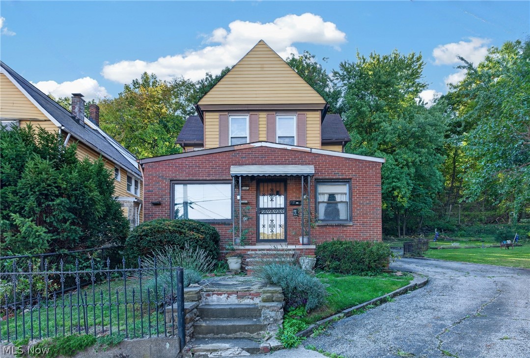 2117 Fairview Avenue Cleveland OH 44106