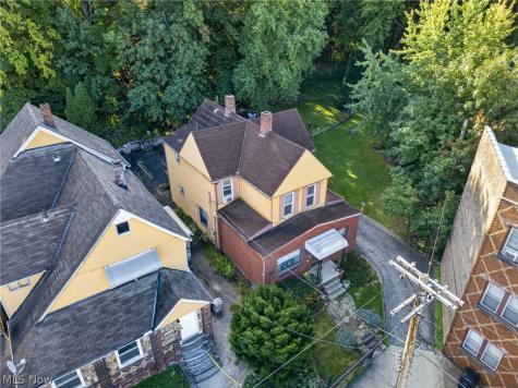 2117 Fairview Avenue Cleveland OH 44106