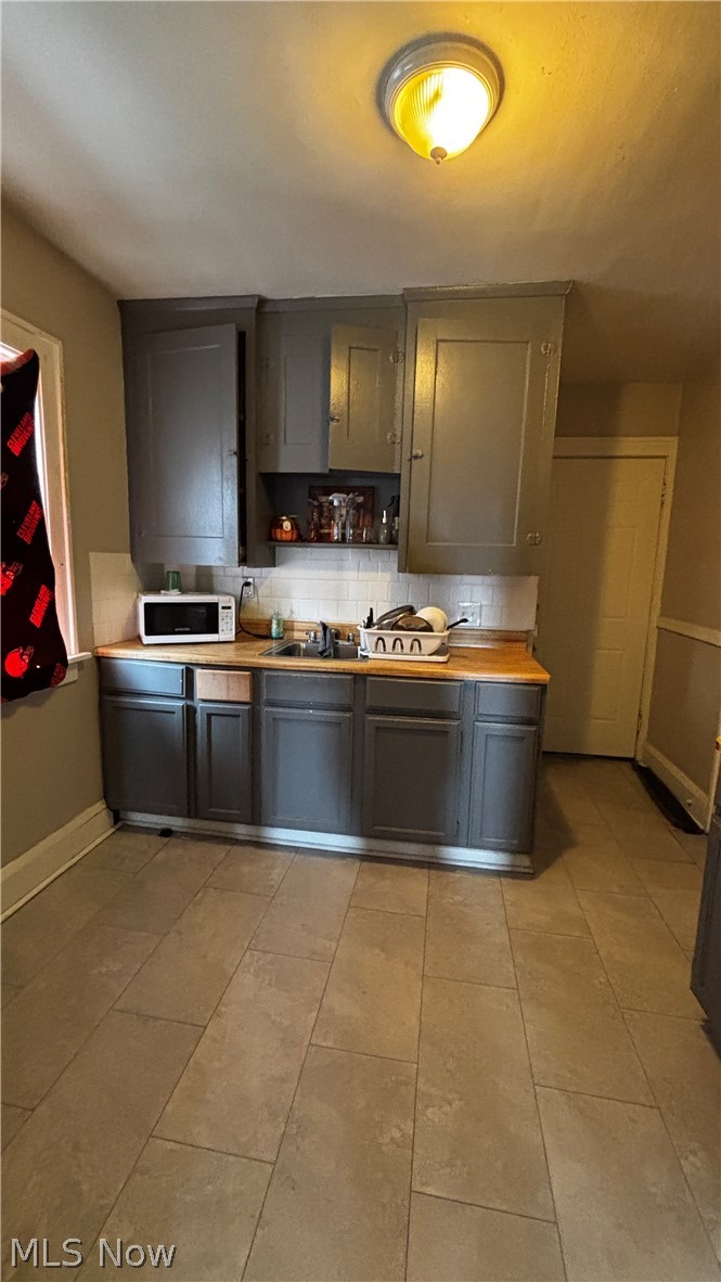 3234 W 110th Street Cleveland OH 44111