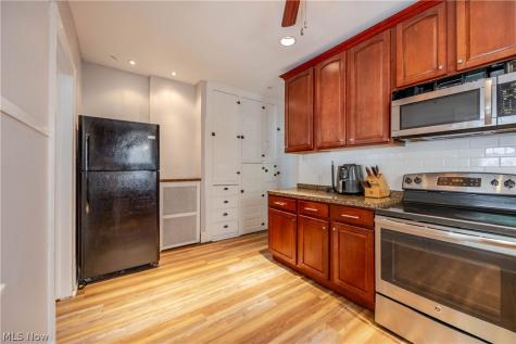 2939 E Derbyshire Road Cleveland Heights OH 44118