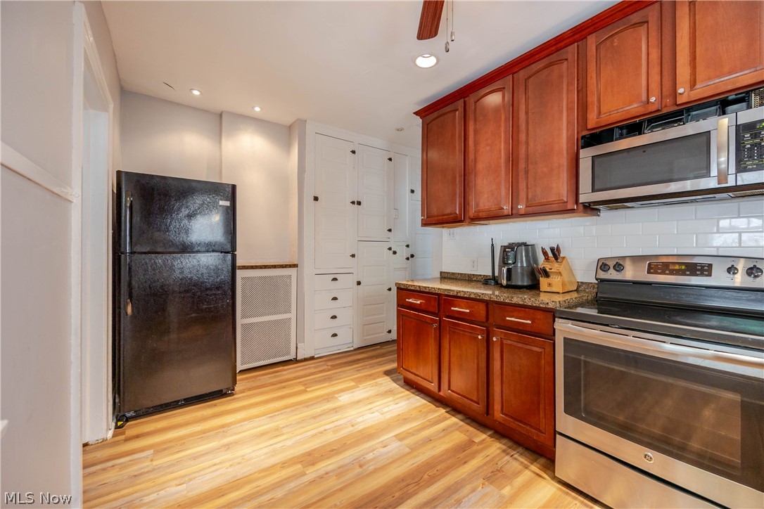 2939 E Derbyshire Road Cleveland Heights OH 44118
