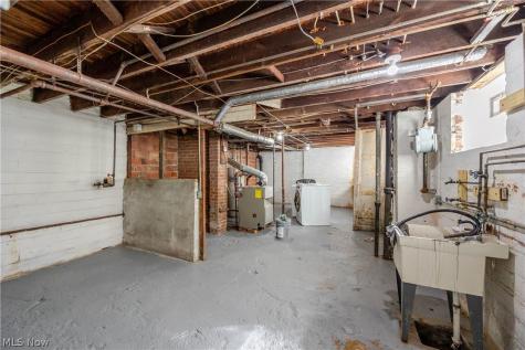 2939 E Derbyshire Road Cleveland Heights OH 44118