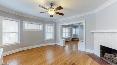 2939 E Derbyshire Road Cleveland Heights OH 44118