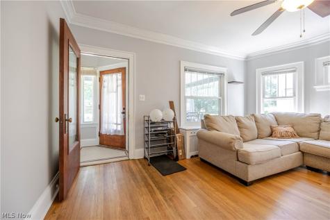 2939 E Derbyshire Road Cleveland Heights OH 44118