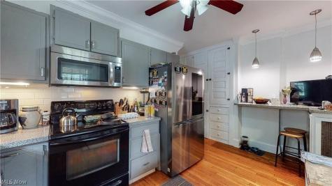 2939 E Derbyshire Road Cleveland Heights OH 44118