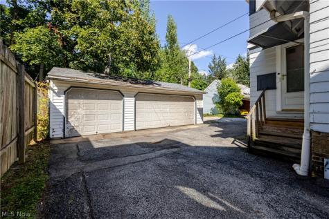 2939 E Derbyshire Road Cleveland Heights OH 44118