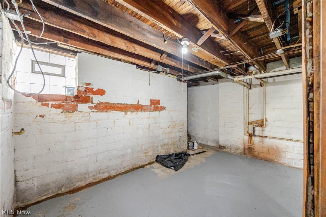 2939 E Derbyshire Road Cleveland Heights OH 44118