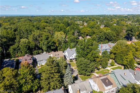 2939 E Derbyshire Road Cleveland Heights OH 44118