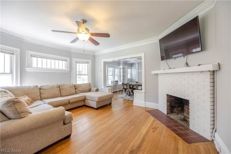 2939 E Derbyshire Road Cleveland Heights OH 44118