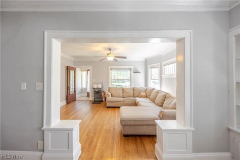 2939 E Derbyshire Road Cleveland Heights OH 44118