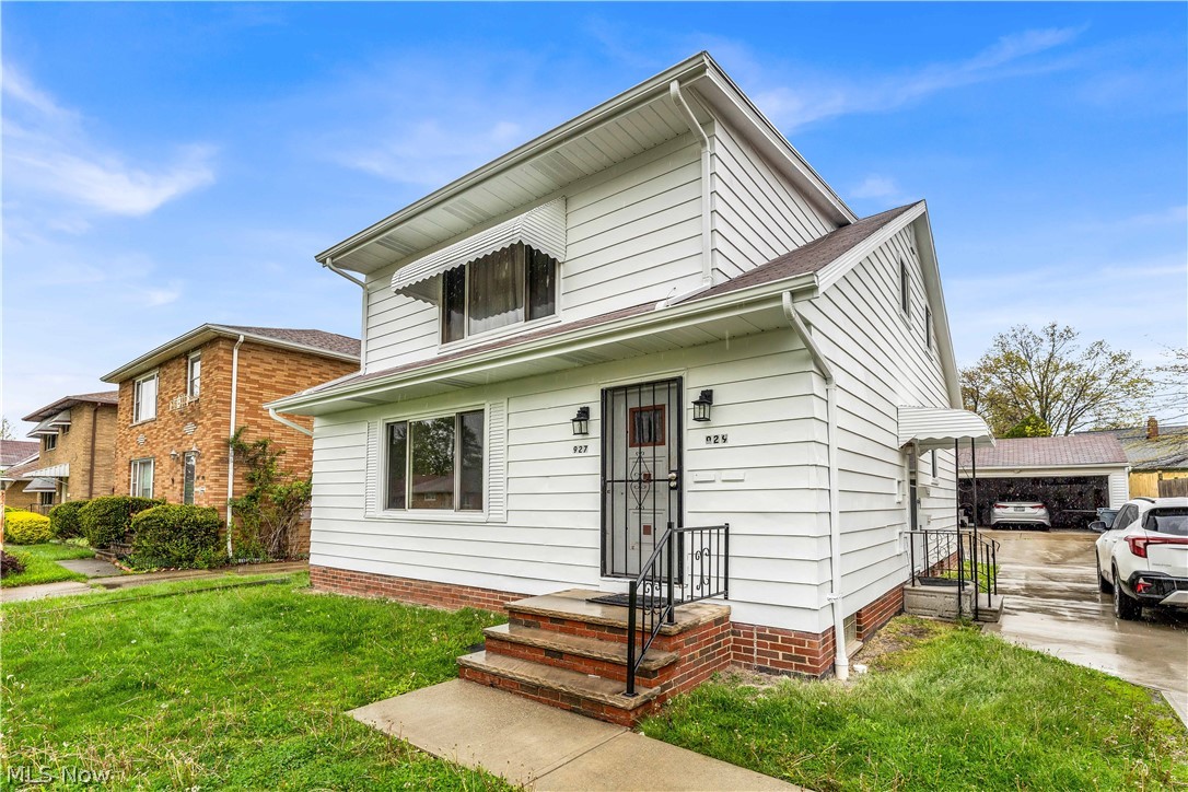 927 E 216th Street Euclid OH 44119