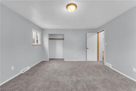 927 E 216th Street Euclid OH 44119