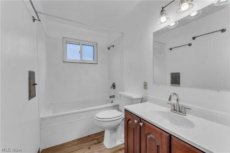927 E 216th Street Euclid OH 44119