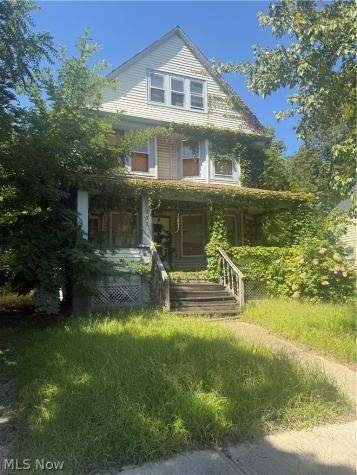 1332 E 84th Street Cleveland OH 44103