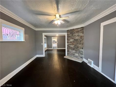 1910 Mayview Avenue Cleveland OH 44109