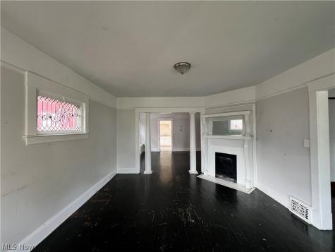 1910 Mayview Avenue Cleveland OH 44109