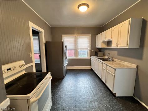 1910 Mayview Avenue Cleveland OH 44109