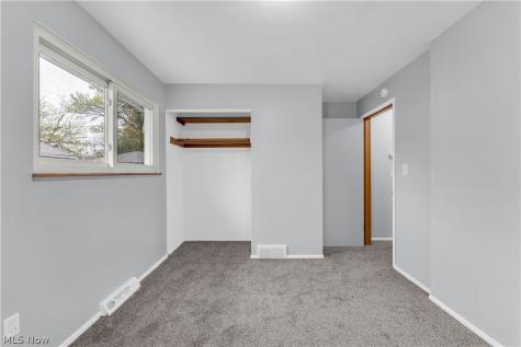 927 E 216th Street Euclid OH 44119