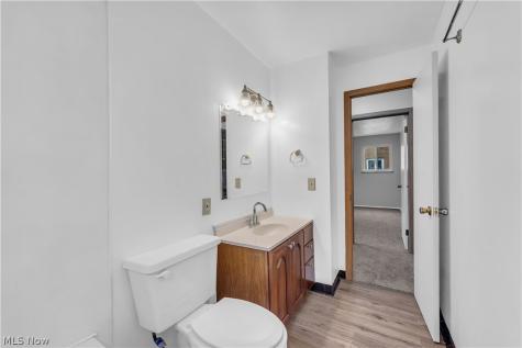927 E 216th Street Euclid OH 44119