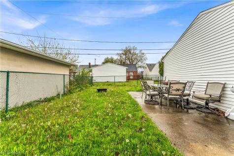 927 E 216th Street Euclid OH 44119
