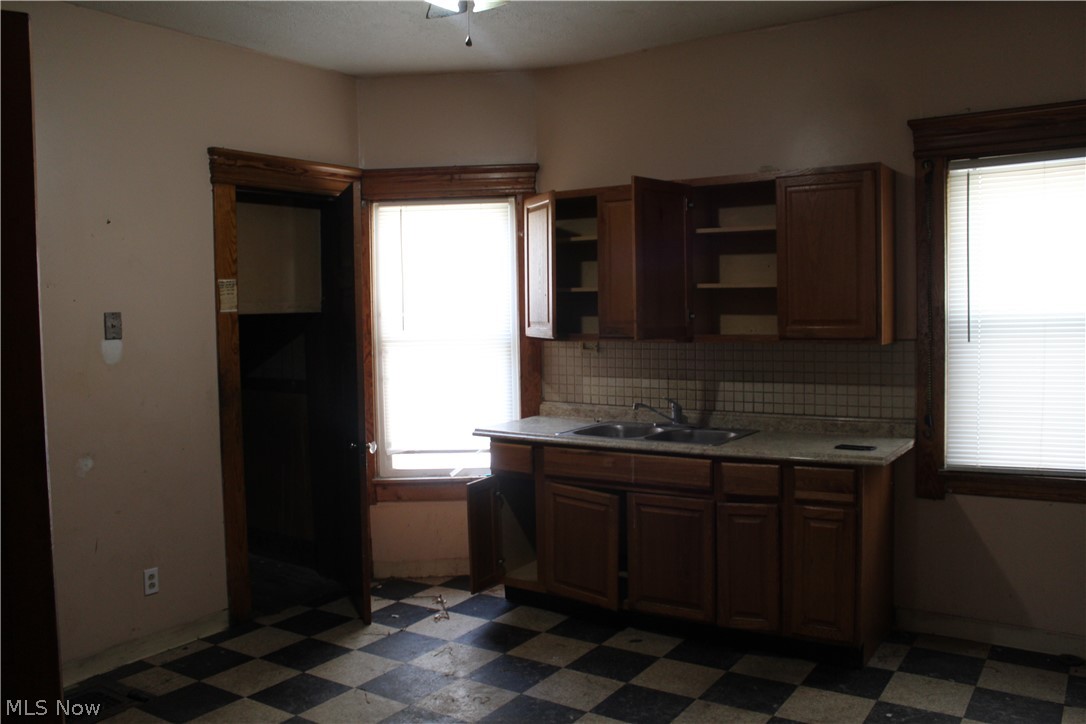 3261 Scranton Road Cleveland OH 44109
