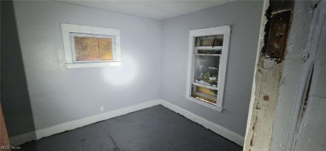 13614 Benwood Avenue Cleveland OH 44105