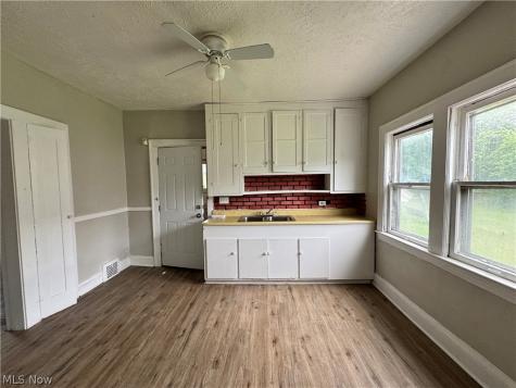 3455 E 142nd Street Cleveland OH 44120