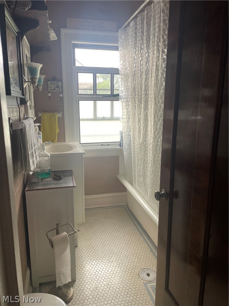 1283 W 89th Street Cleveland OH 44102