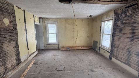 756 Brown Street Akron OH 44311