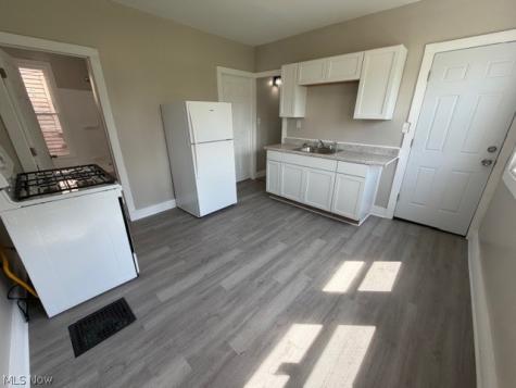1427 E 92nd Street Cleveland OH 44106