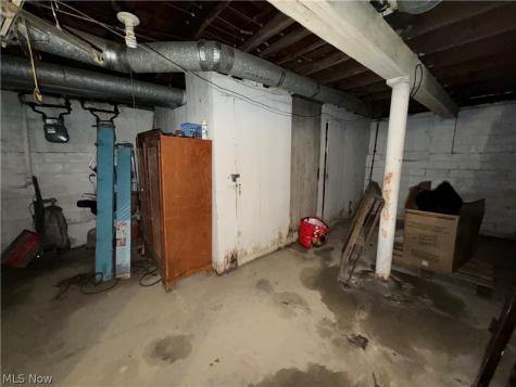 18017 Olympia Road Cleveland OH 44112