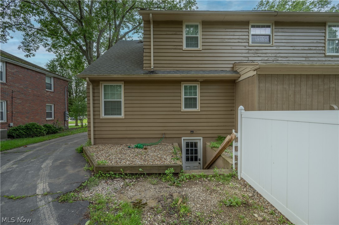 7217 Pennsylvania Avenue Youngstown OH 44514