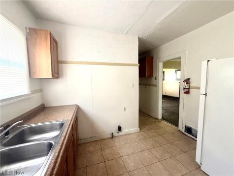 15910 Arcade Avenue Cleveland OH 44110