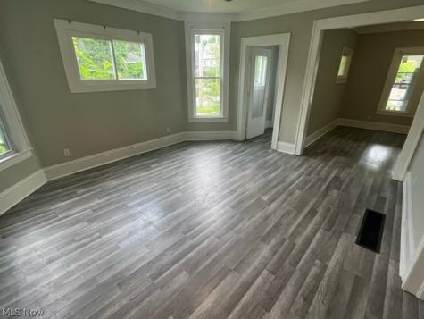 3717 Archwood Avenue Cleveland OH 44109