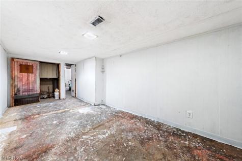11224 Parkview Avenue Cleveland OH 44104