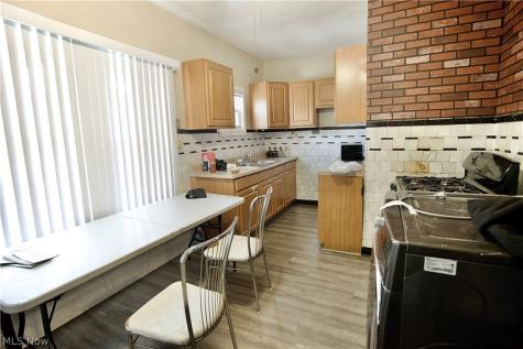 11224 Parkview Avenue Cleveland OH 44104