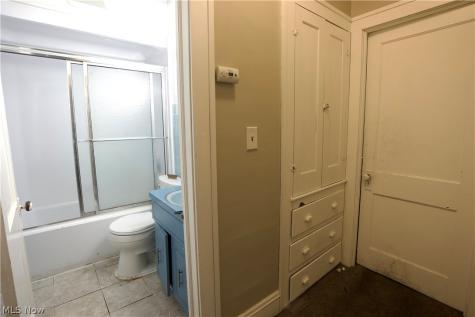 11224 Parkview Avenue Cleveland OH 44104