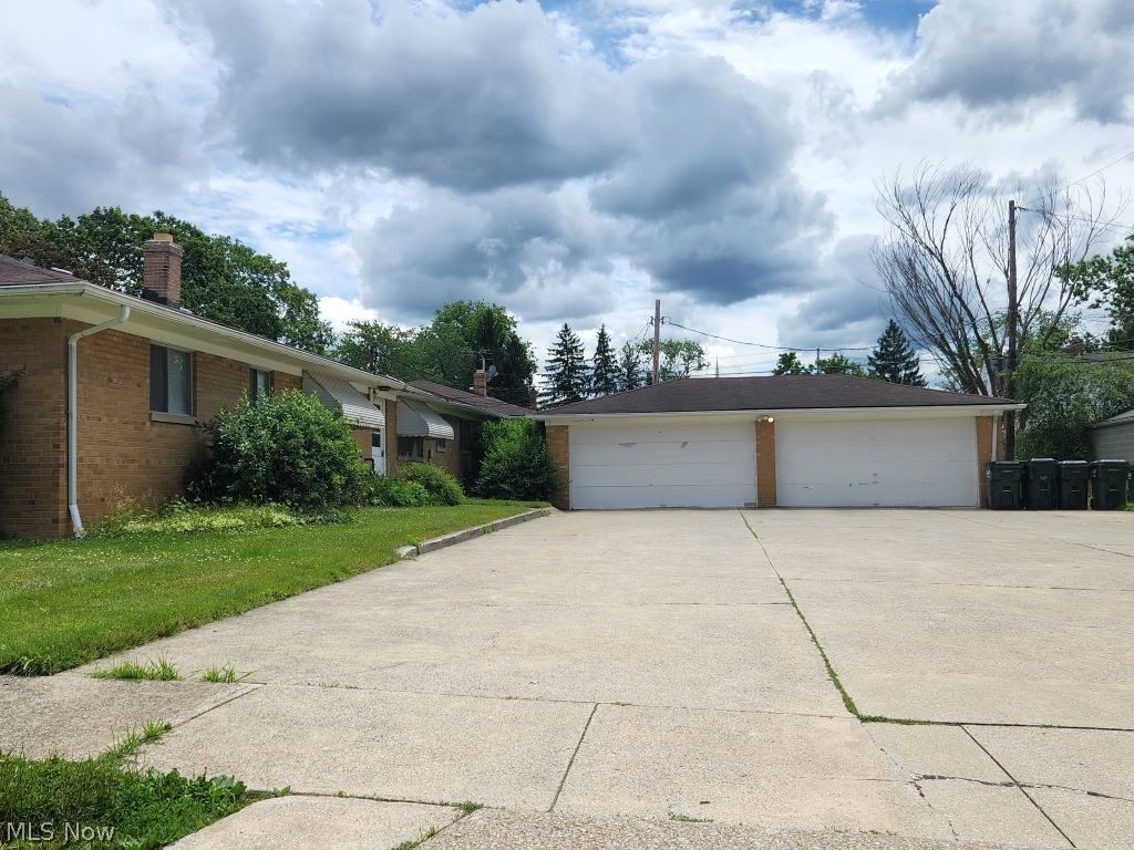 419 Center Road Bedford OH 44146