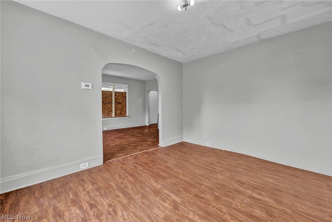 1011 East 140 Cleveland OH 44110