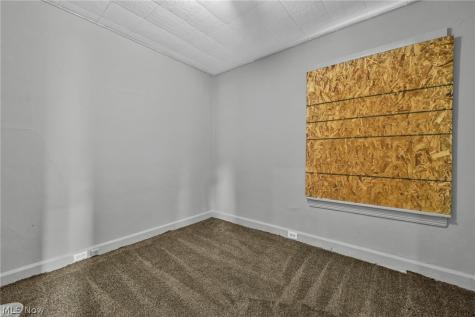 1011 East 140 Cleveland OH 44110