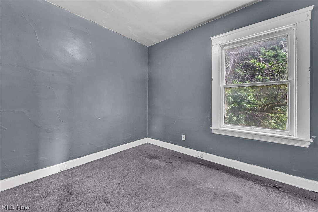 1011 East 140 Cleveland OH 44110