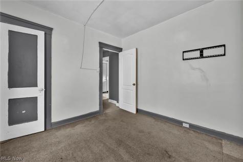 1011 East 140 Cleveland OH 44110